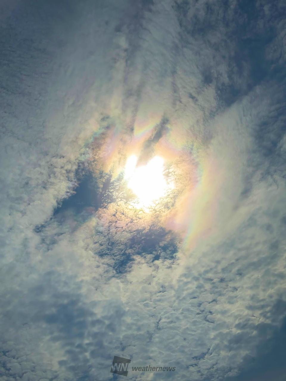 虹色に染まる雲 注目の空の写真 ウェザーニュース
