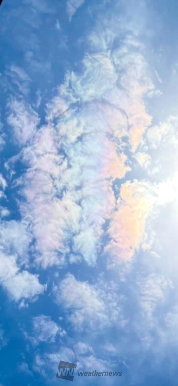 虹色に染まる雲 注目の空の写真 ウェザーニュース