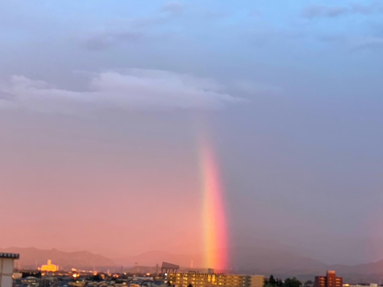 嵐の間に虹架かる🌈 注目の空の写真 ウェザーニュース