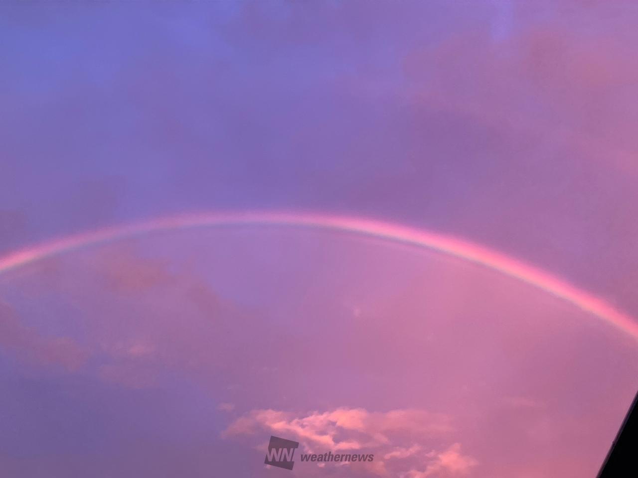 嵐の間に虹架かる🌈 注目の空の写真 ウェザーニュース