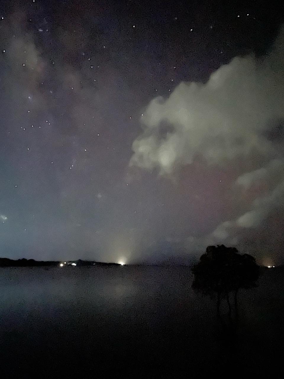 名蔵湾の夜空をもう...