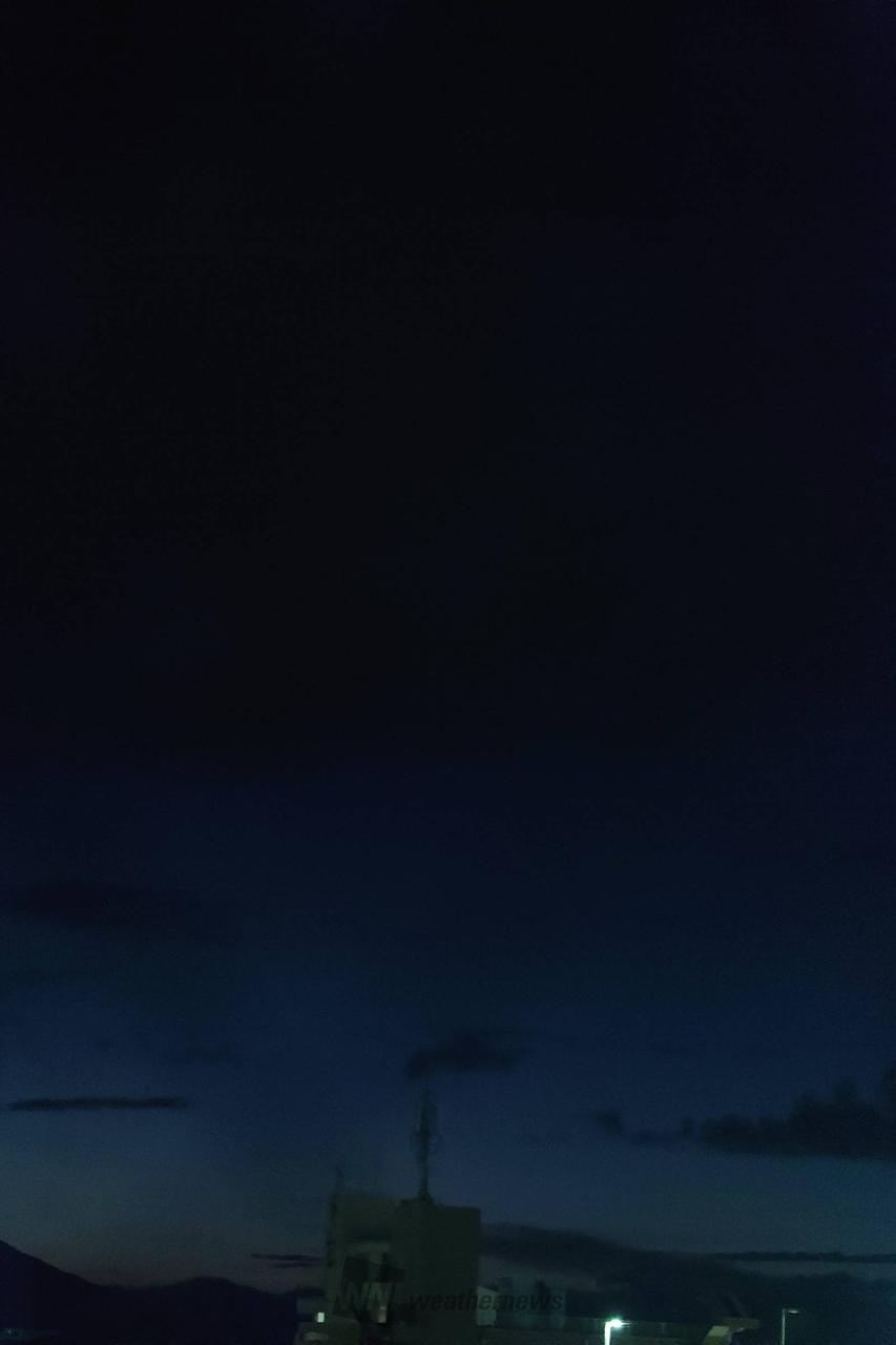 夜が明けてきました...