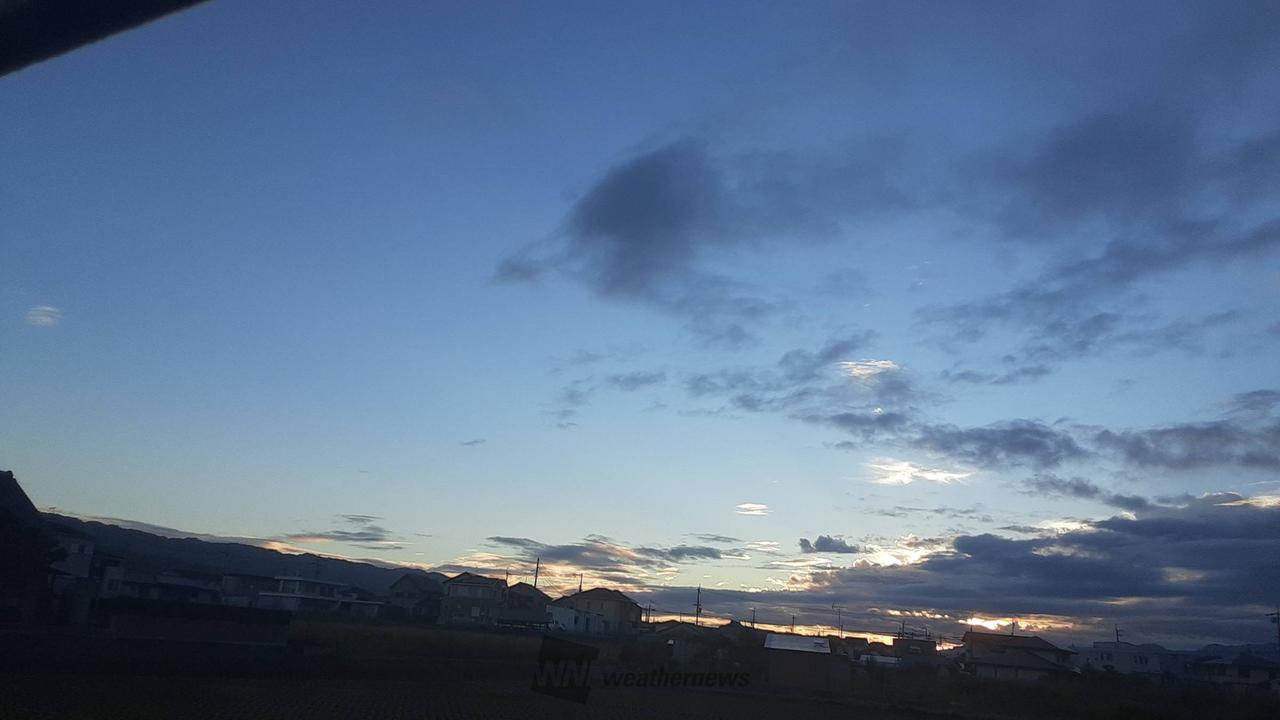 雲もありますが、澄...