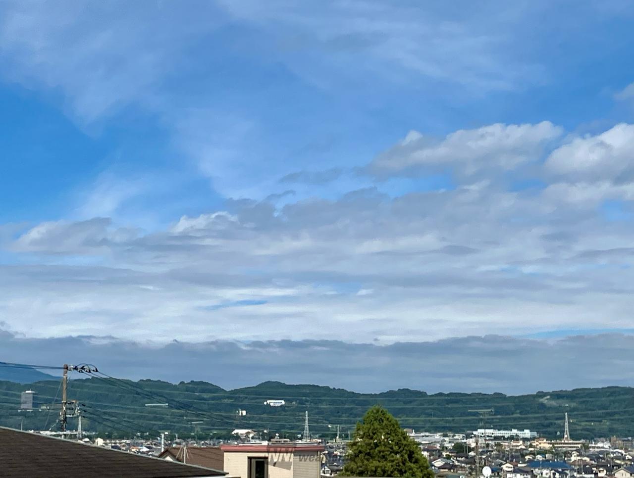 東の空！ 雲☁️多目ですが青空もあり秋の | 神奈川県南足柄市 | -Kou