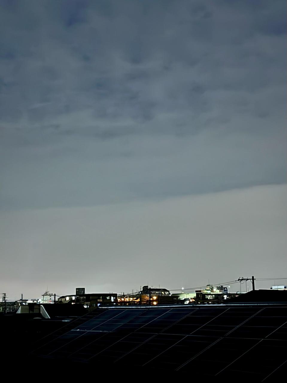 南東の空です 雲が厚いせいか、お月様は見 | 東京都西東京市 | Momo