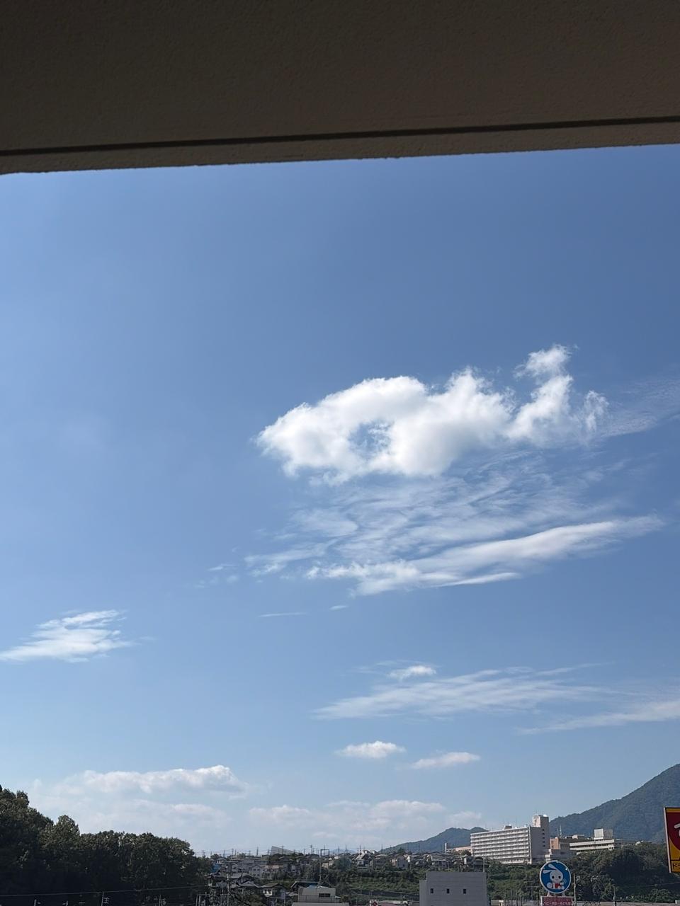 涼しげな雲です 日差しは暑いですが風は | 広島県広島市安佐北区 | -倭