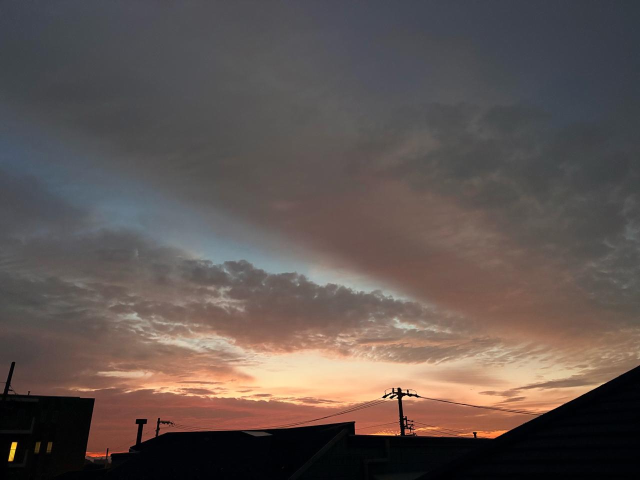 5:21 東の空...