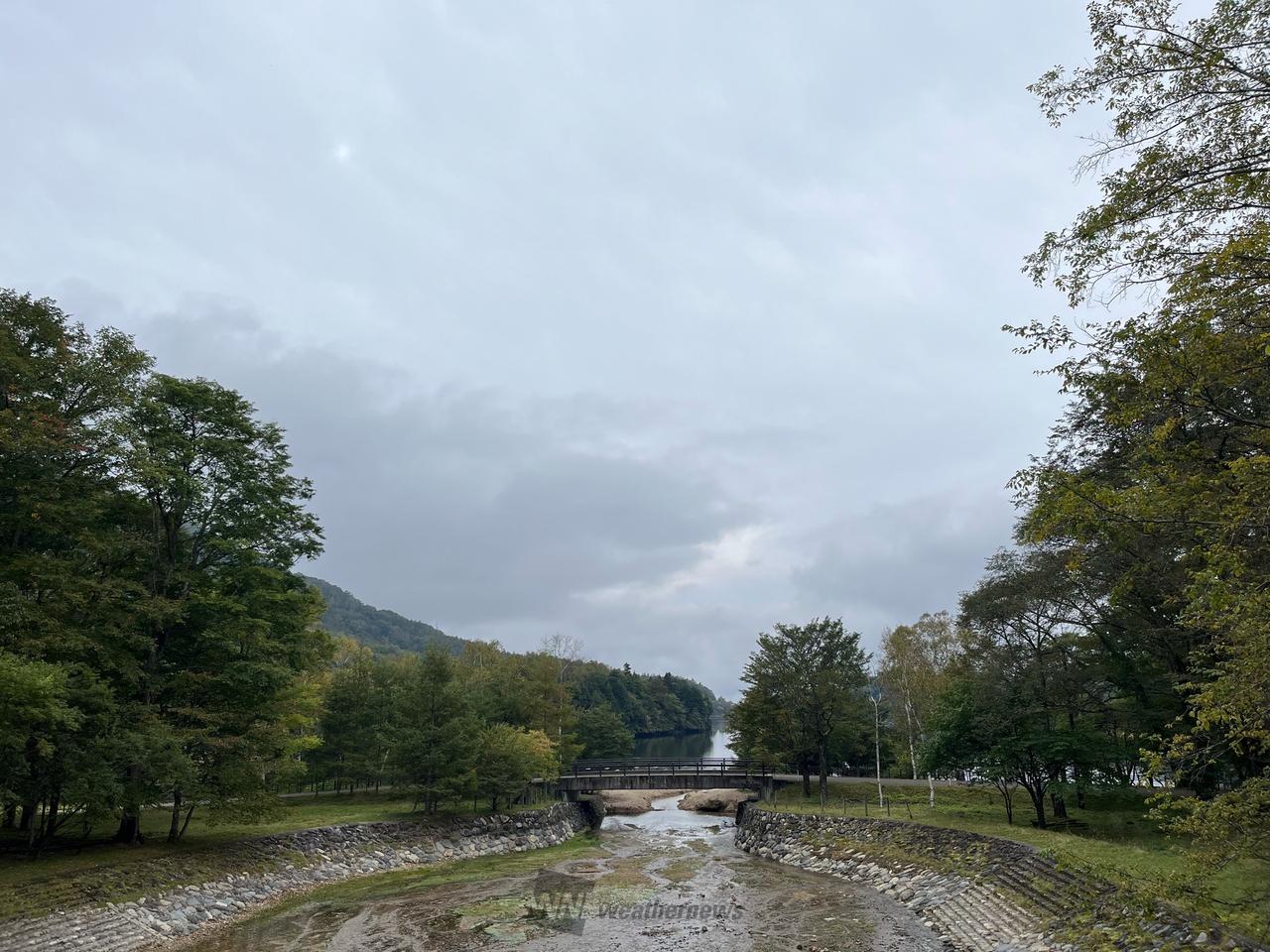 湯元温泉はどんより...