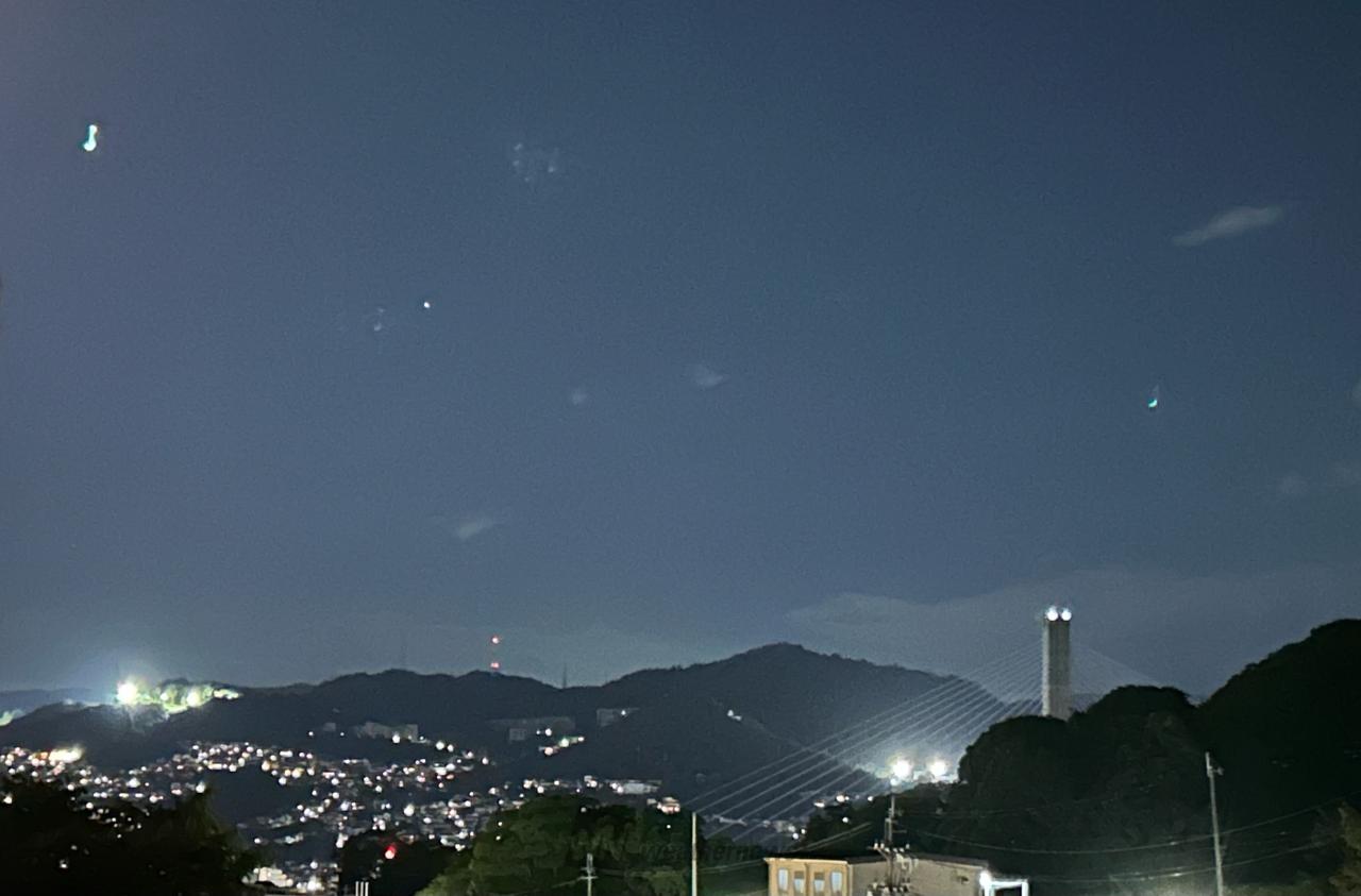 西の空はすっかり暗く 19.9℃ 星は | 大阪府池田市 | そらとうみ