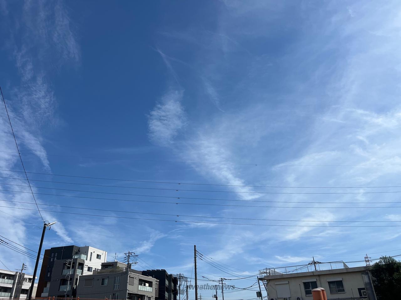 極薄い雲がかかっていますが清々しい秋晴れ | 埼玉県和光市 | ザキオカ